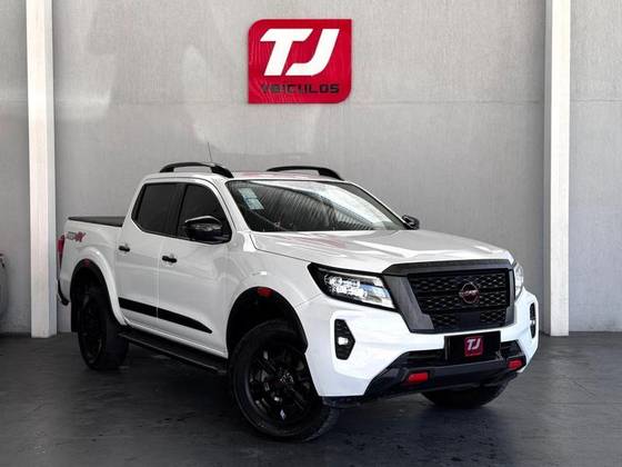 NISSAN FRONTIER 2.3 16V TURBO DIESEL PRO4X CD 4X4 AUTOMÁTICO